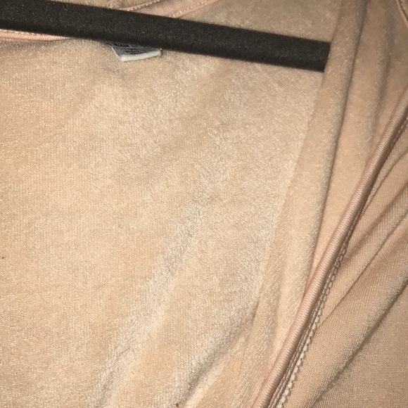 🌸 Princess Tam Tam X Uniqlo zip up hoodie - Picture 3 of 5